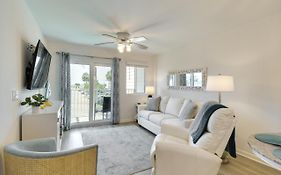Gulf Shores Condo With Private Balcony On The Beach!